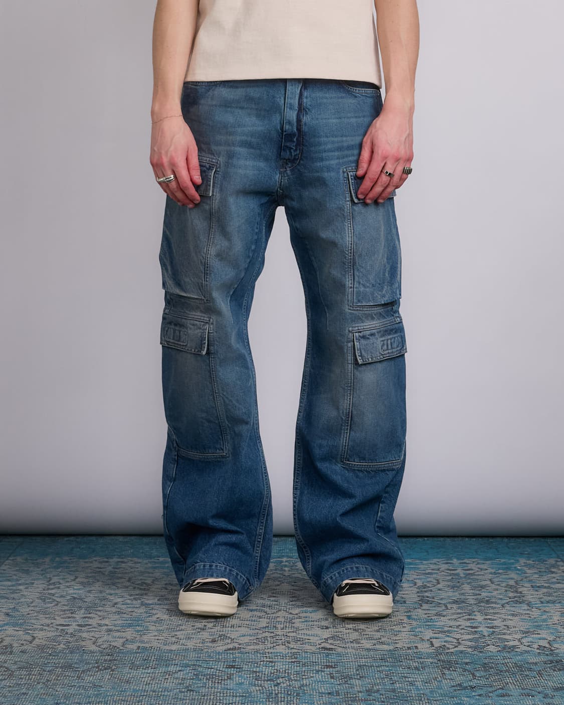 (새상품,31)릭오웬스 25ss 더블 카고 진 워시드 인디고 상품이미지1