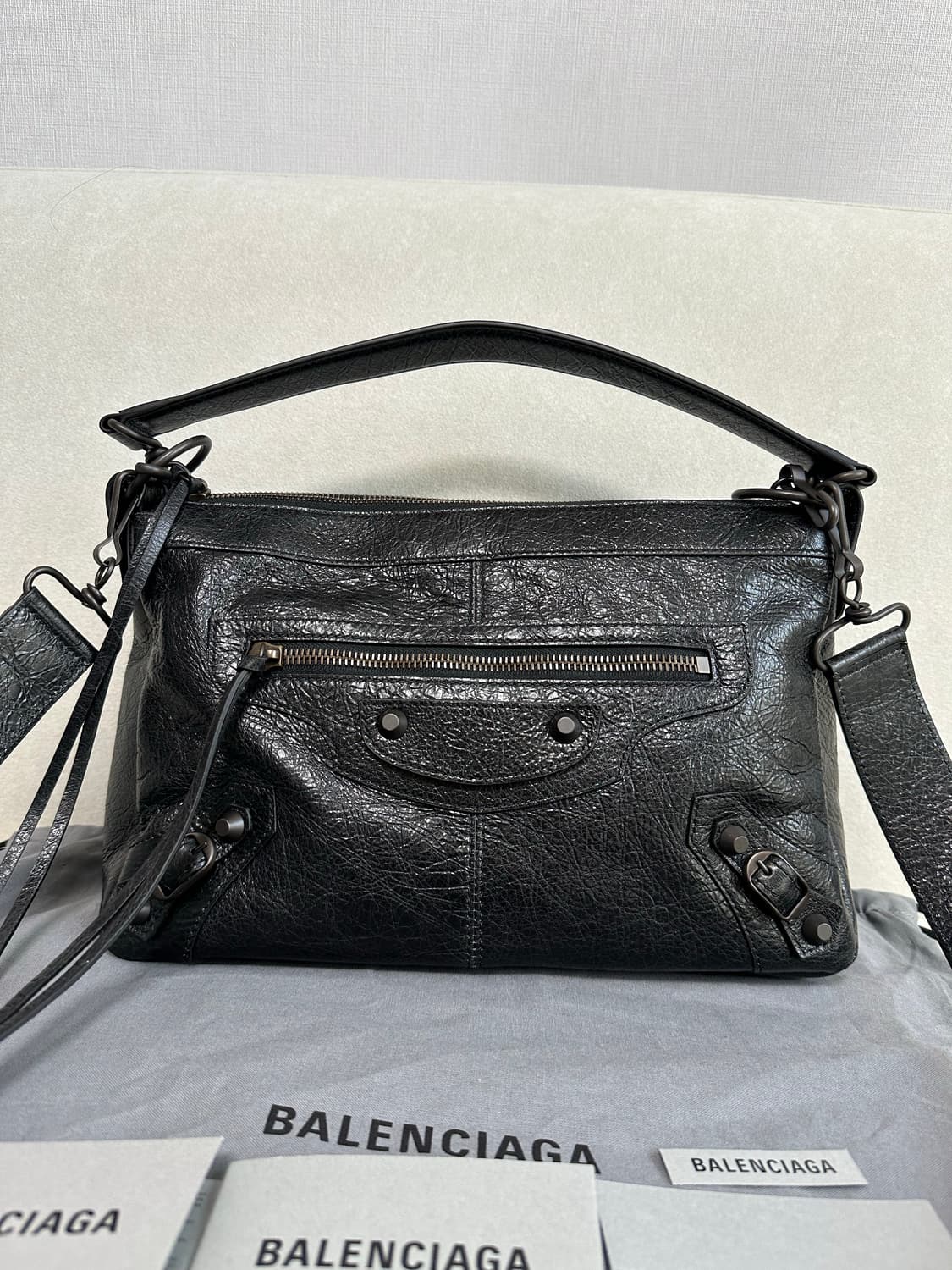 [새상품급 정품] 발렌시아가 르 시티 모터백 모토 블랙 상품이미지3