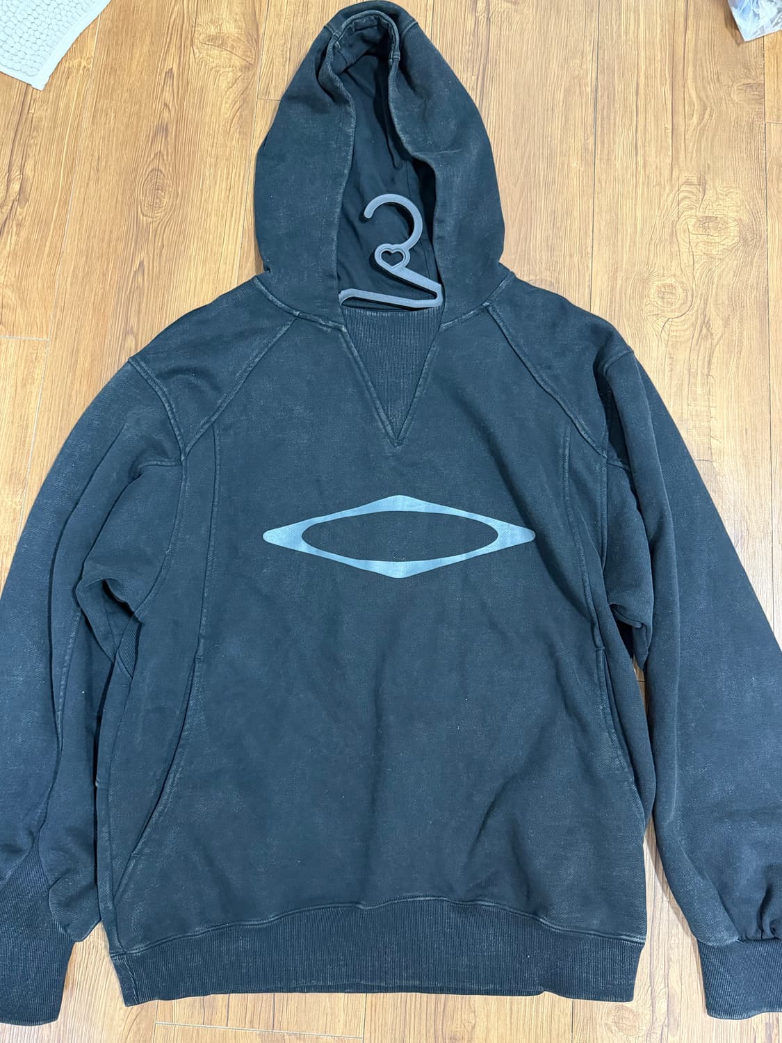 미스치프 블리치드 풀오버 후드 워시드 블랙 상품이미지2