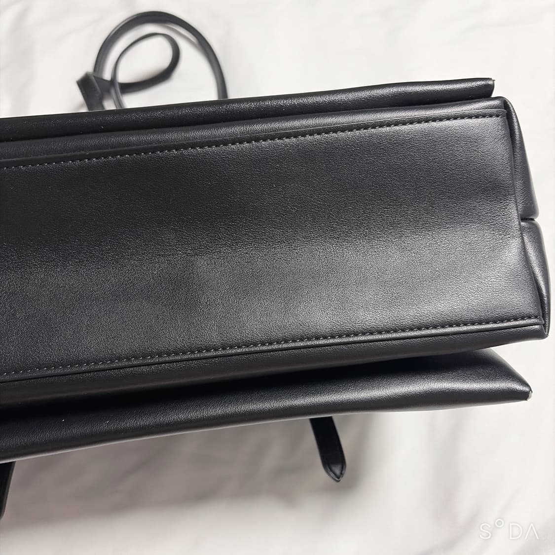 루에브르 블랙 레더 숄더백 상품이미지4