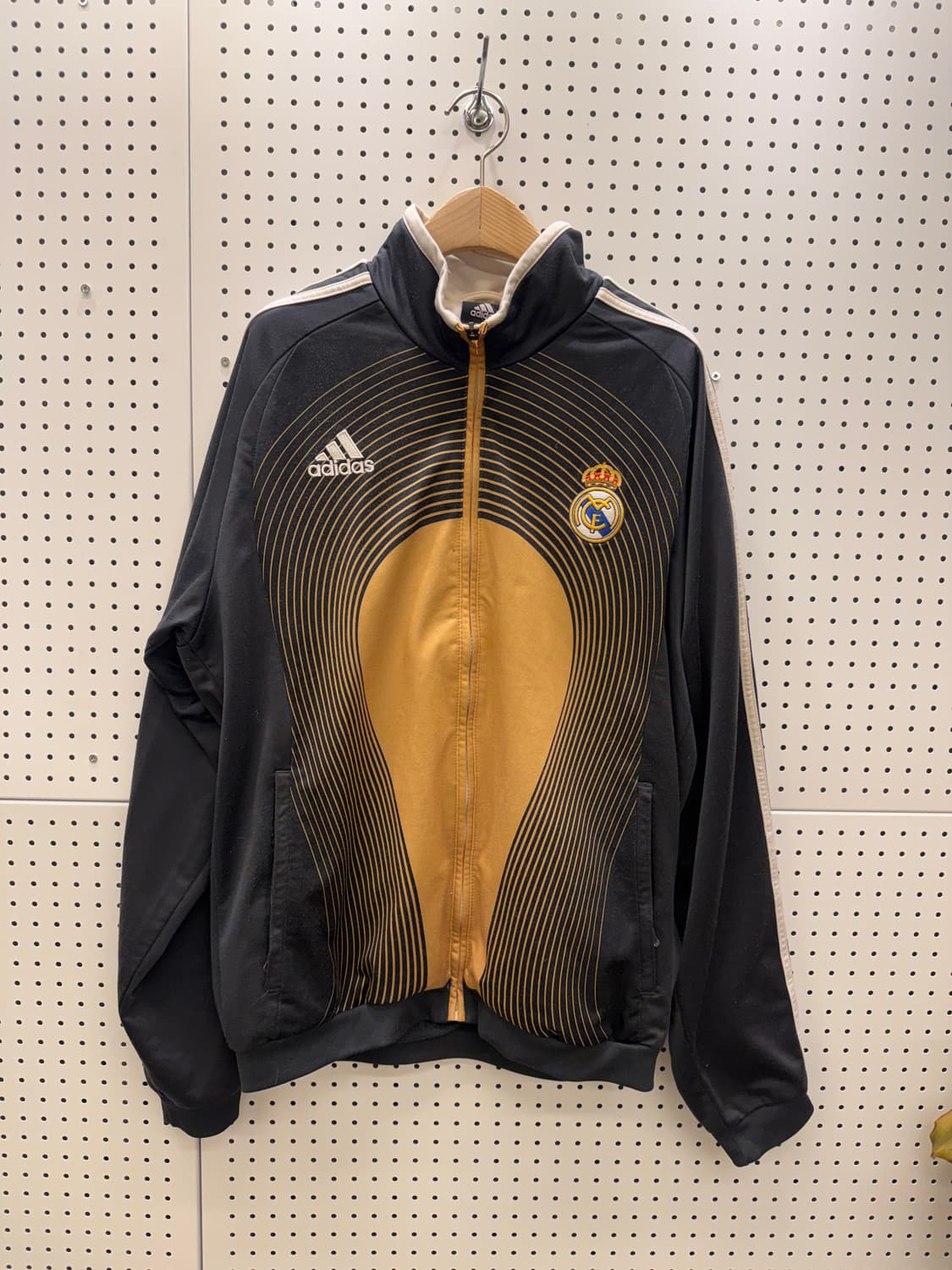 ▪️00s 아디다스 레알마드리드 레트로 풋볼 트레이닝 자켓 U28 상품이미지2