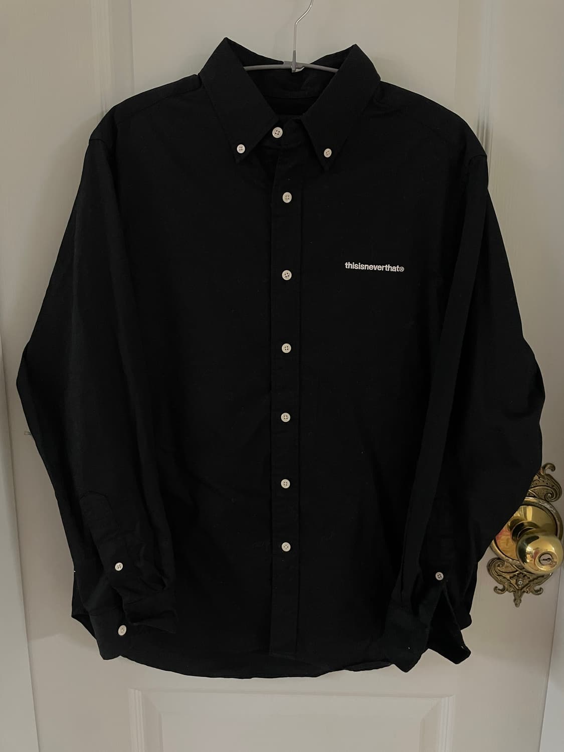 디스이즈네버댓 블랙 셔츠 T-Logo Twill Shirt Black 상품이미지1