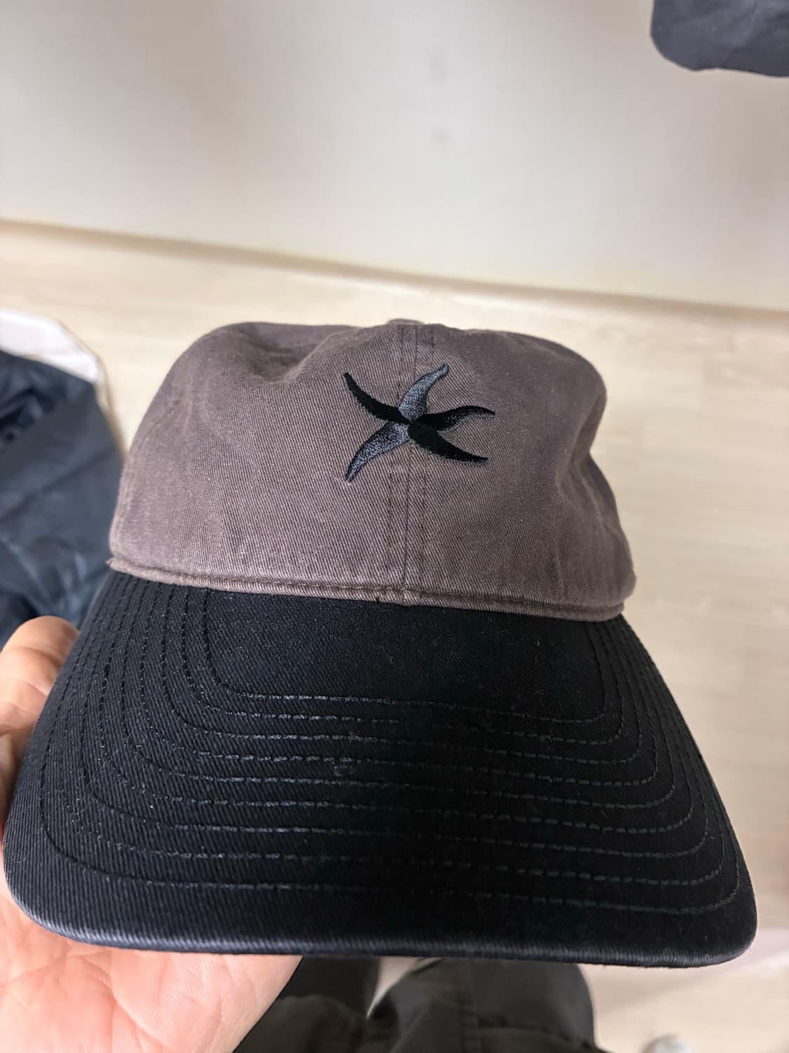 더콜디스트먼트 모자 상품이미지1