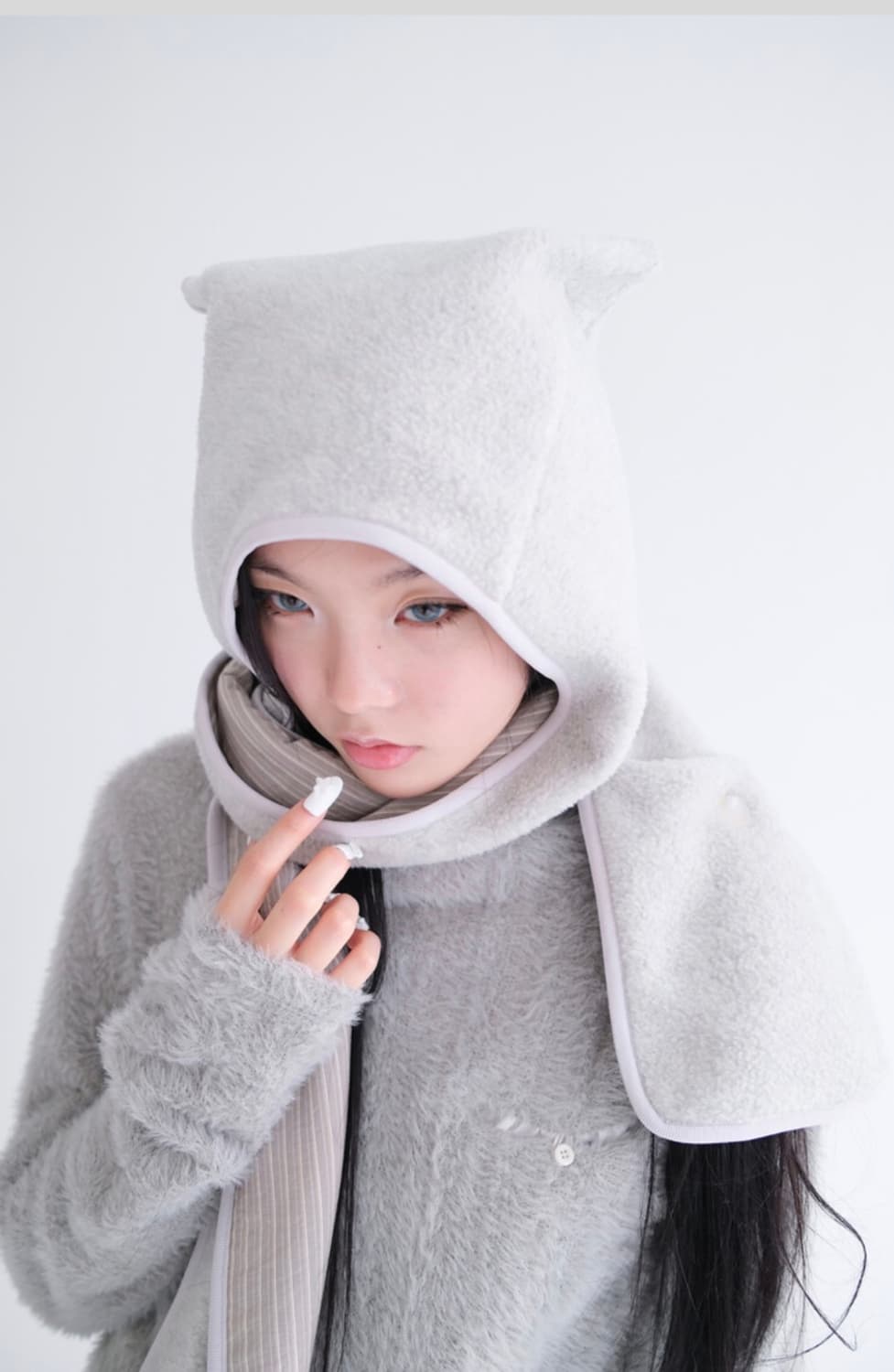 샵페어리 플러피 터틀넥 퍼 티셔츠 그레이 상품이미지3