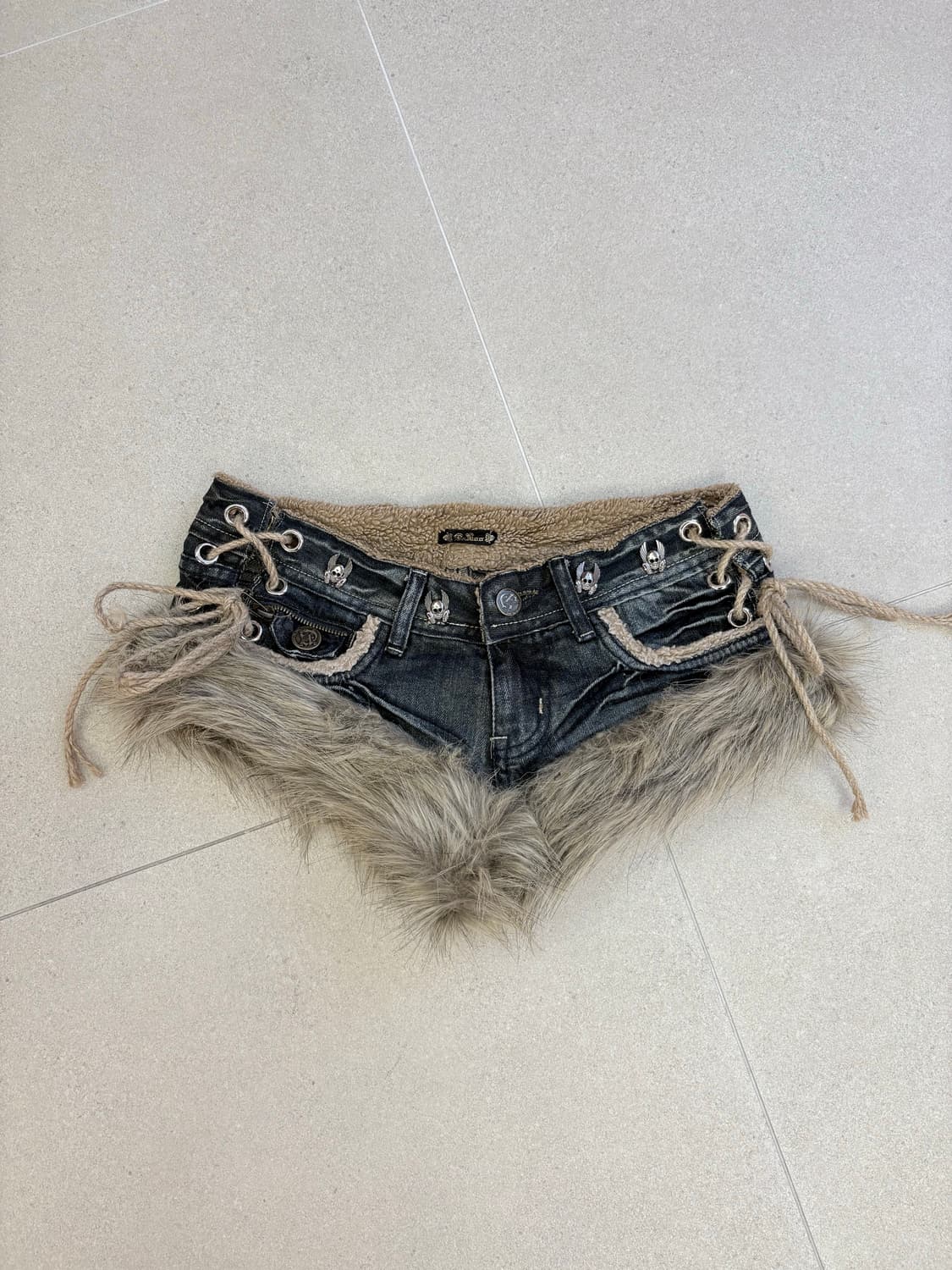 데님 아일렛 퍼 숏츠 상품이미지1