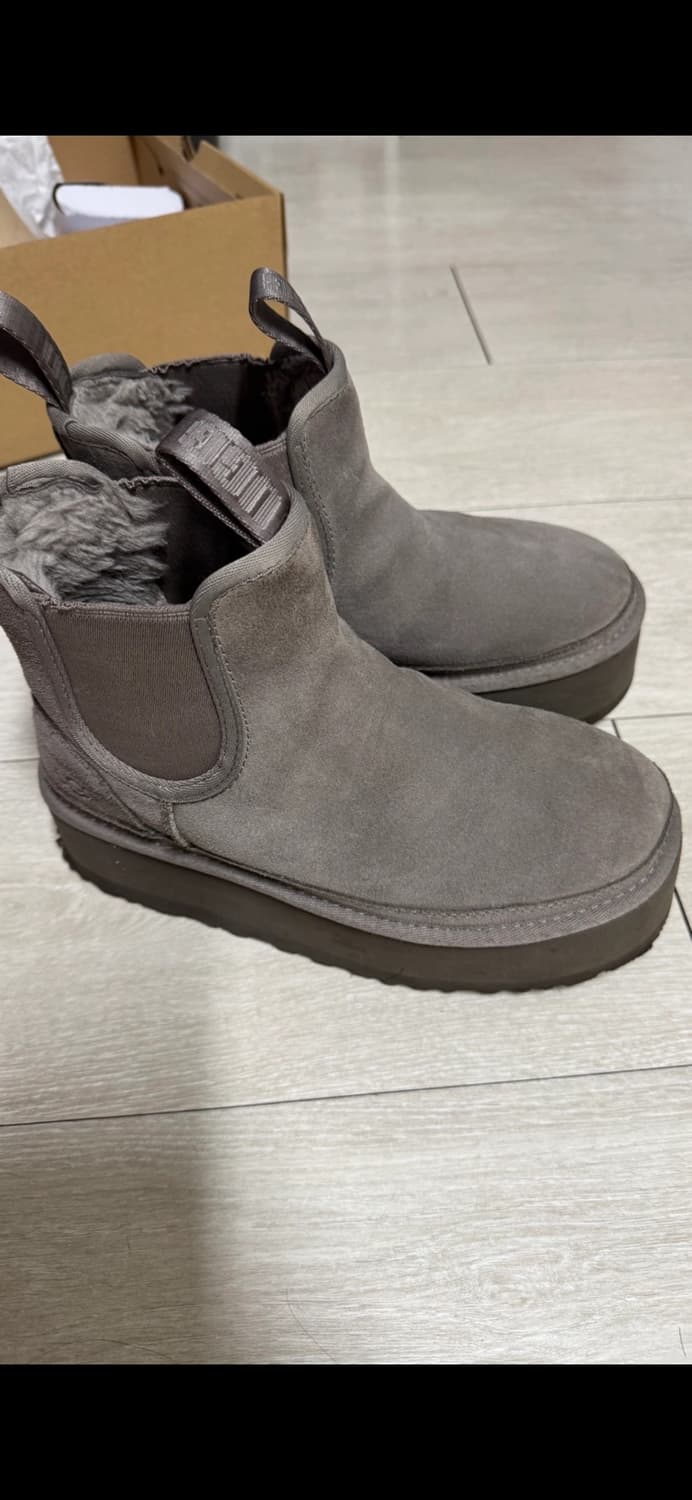 UGG 어그 플랫폼 첼시부츠 6사이즈 상품이미지2