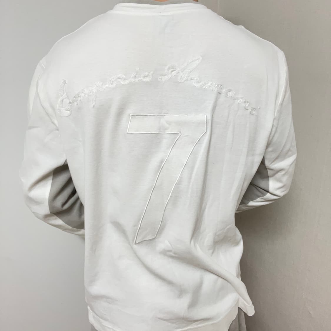 ARMANI WHITE EMBROIDERED LONG SLEEVE 상품이미지2