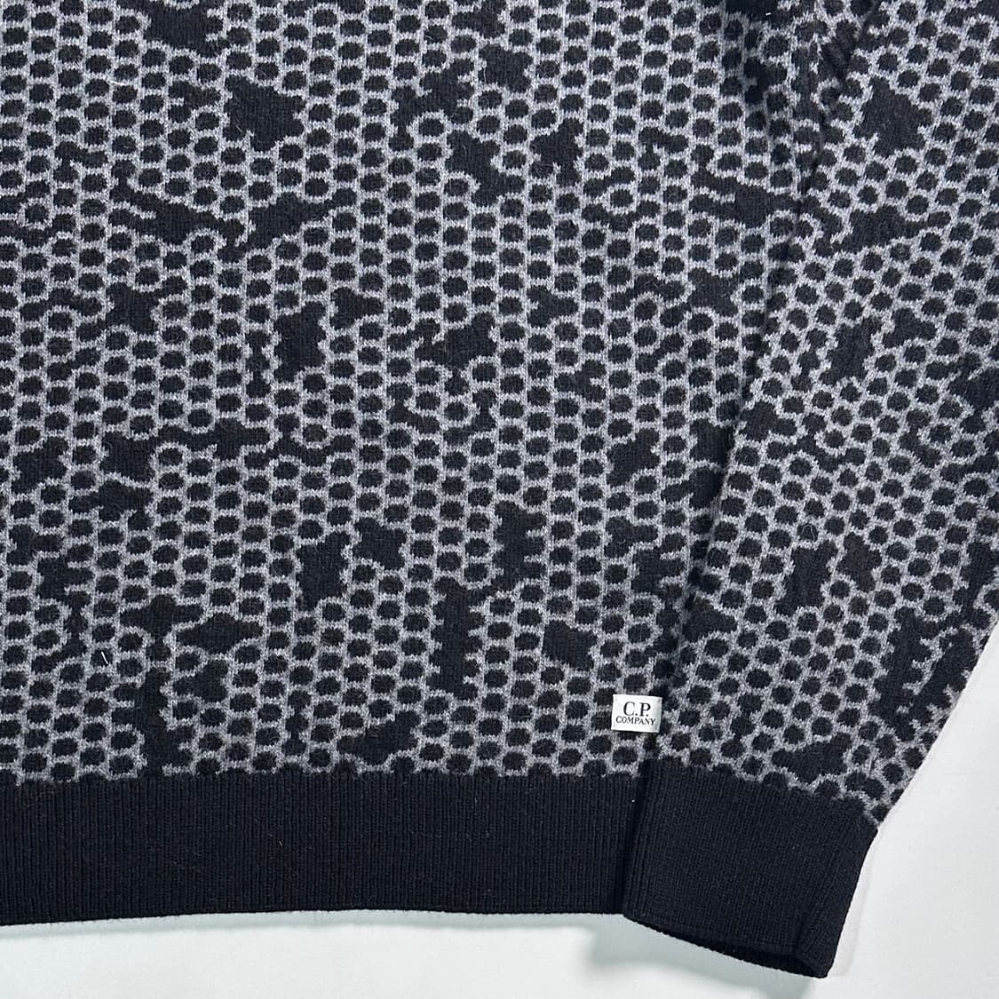 Cp컴퍼니 패턴 울 니트 상품이미지4