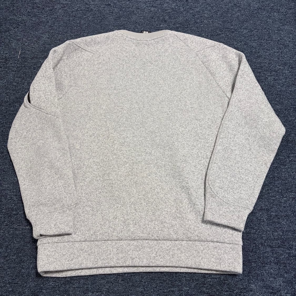 데상트 스웨터 플리스 맨투맨 상품이미지6