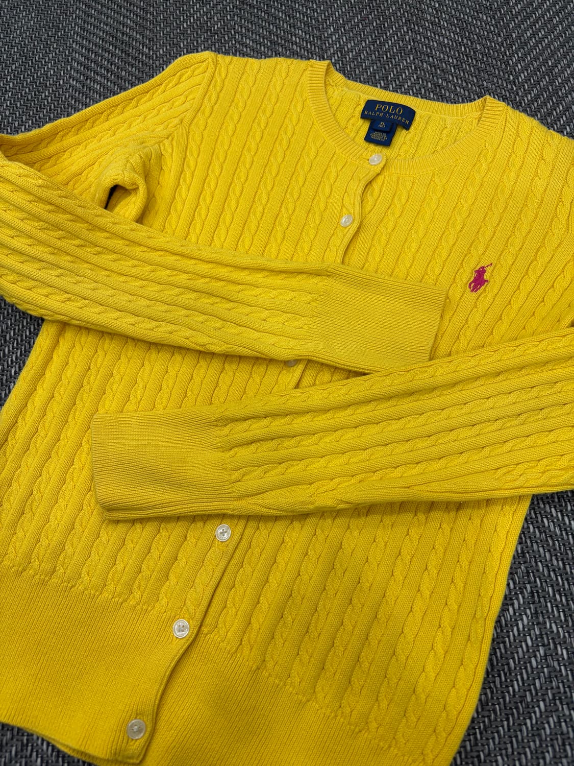  폴로 꽈배기니트 가디건 옐로우 상품이미지3