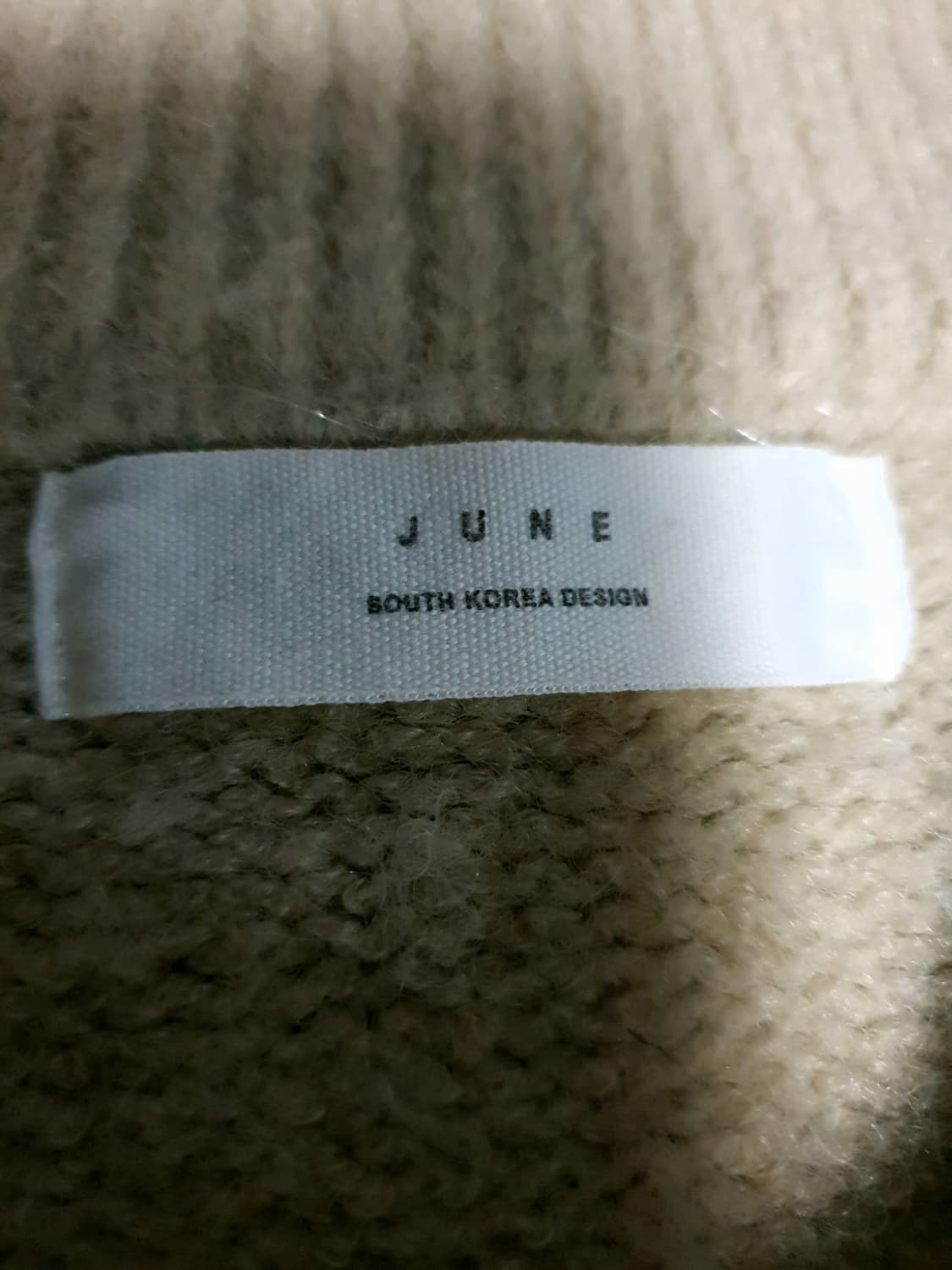 JUNE 투웨이 크롭 하이넥 꽈배기 짚업니트 (F) 상품이미지2