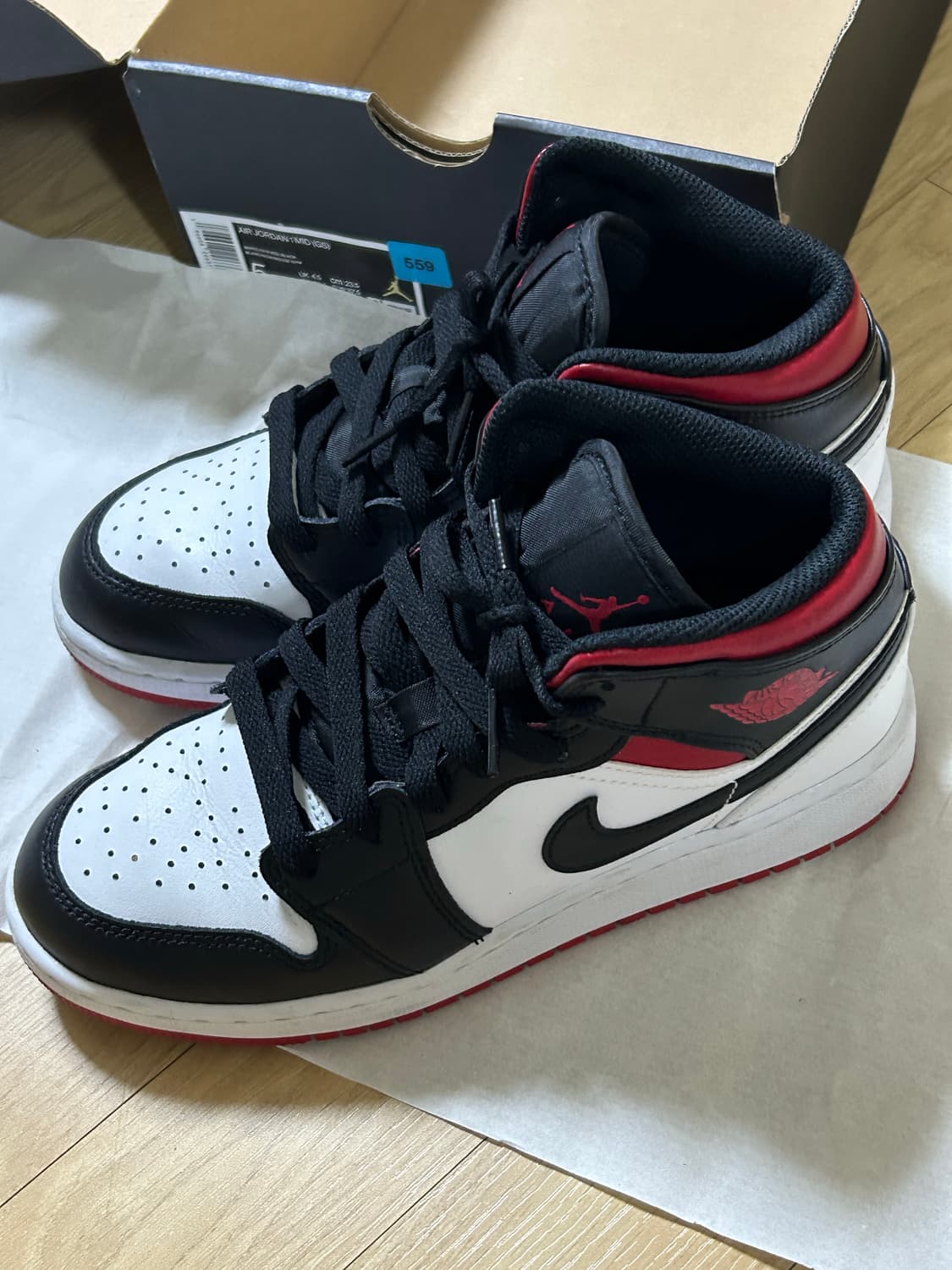 나이키 에어 조던(AIR JORDAN 1 MID-GS) 상품이미지3