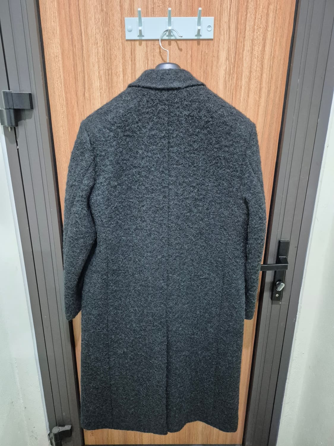 25FW 인사일런스 부클 알파카 헤어 더블 코트 BLACK 상품이미지5