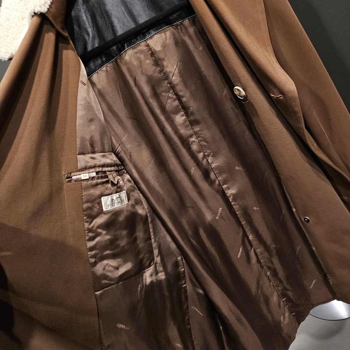 에르메스 시어링(탈착) 카라 램스킨 벨티드 코트 상품이미지10