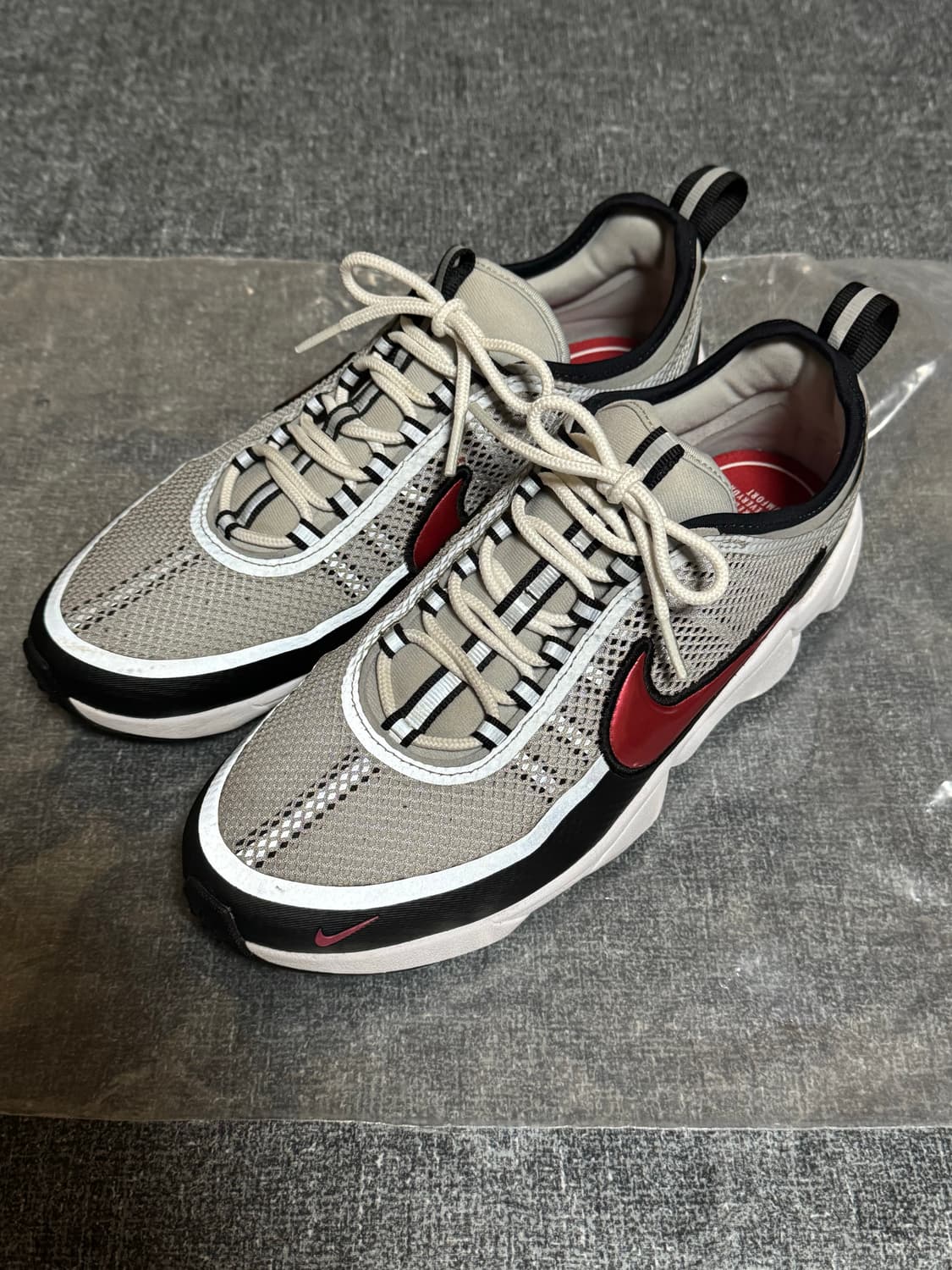 나이키 에어 줌 스피리돈 스포츠 레드 255 상품이미지1