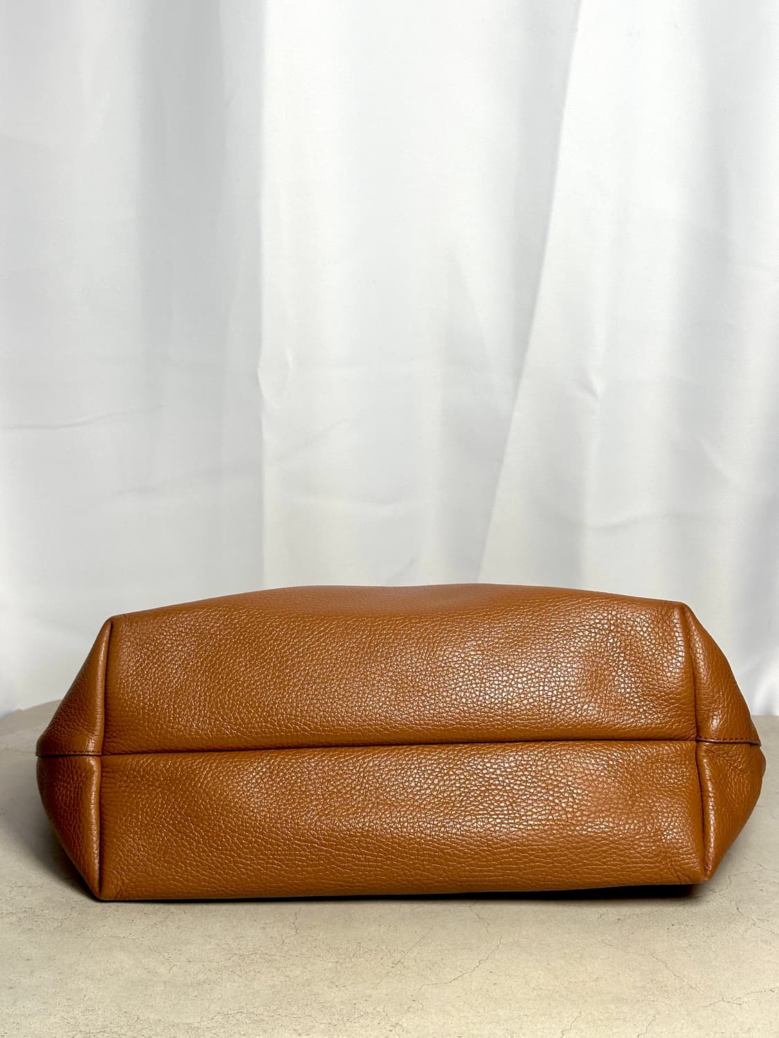 살바토레 페라가모 레더 토트백 페레가모 상품이미지6