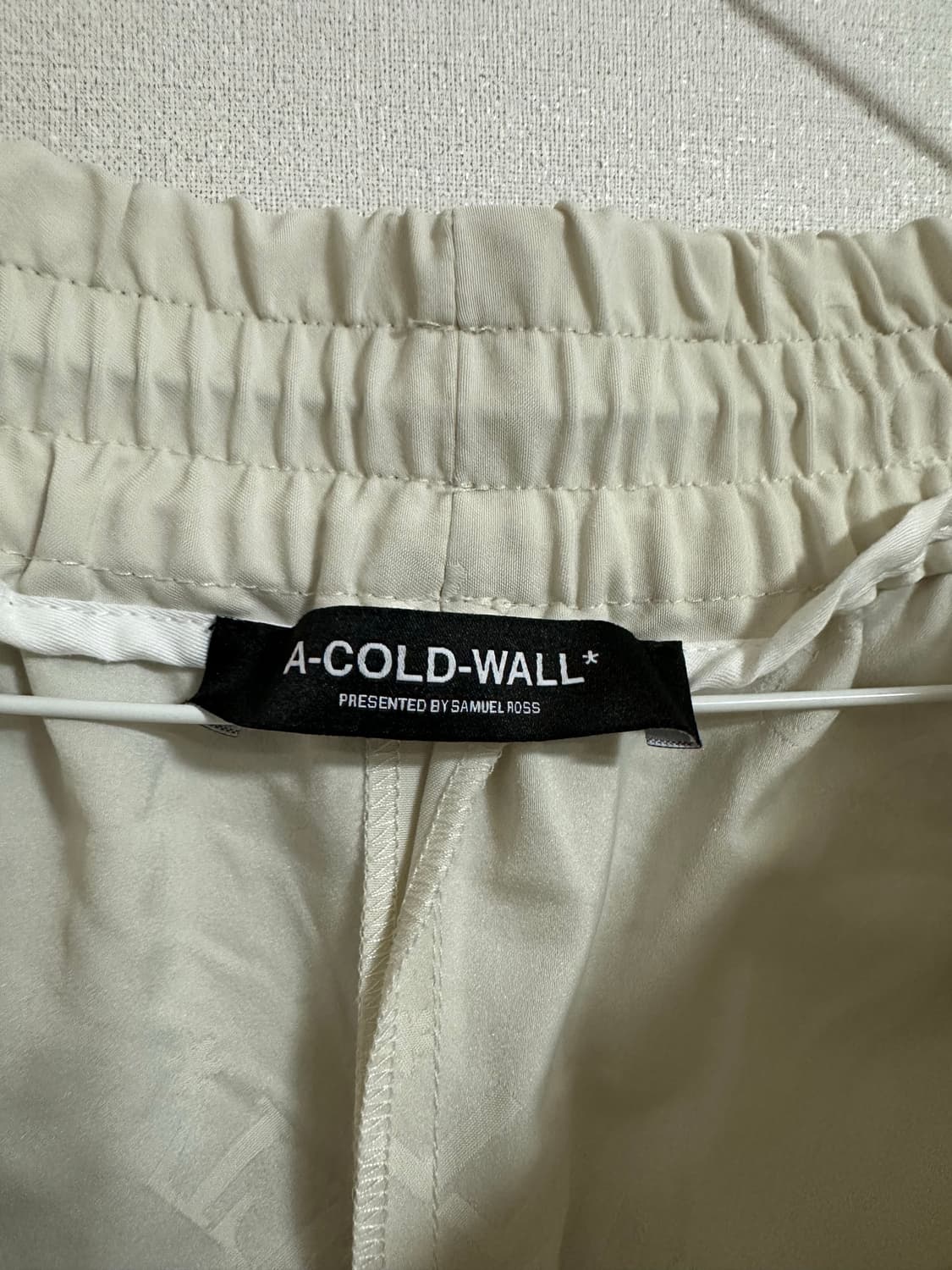 A-COLD-WALL 아이보리 나일론 쇼츠 상품이미지2