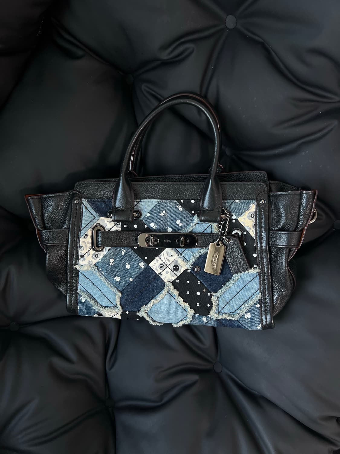 코치 패치워크 데님 토트백 상품이미지2