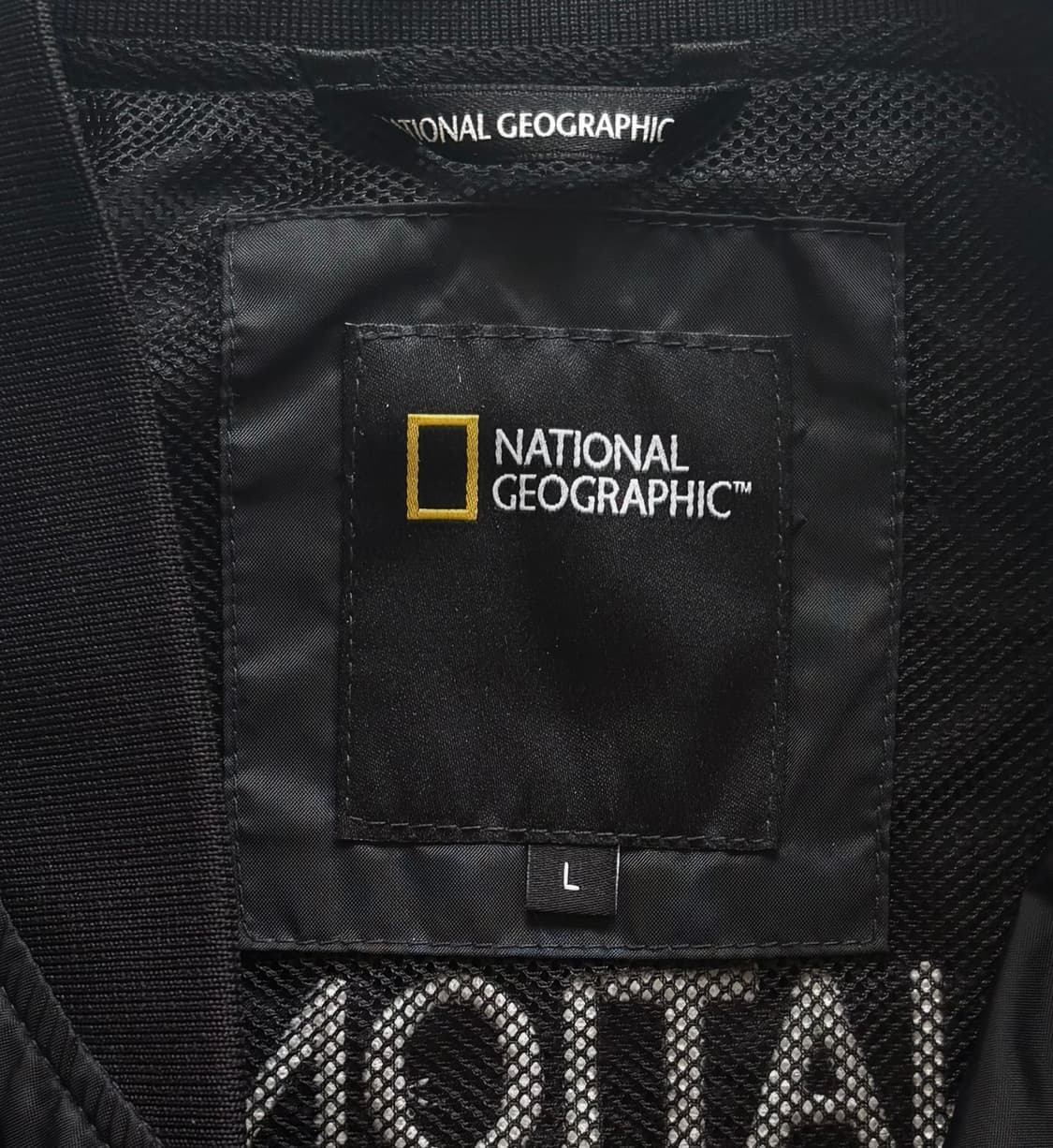 내셔널지오그래픽 블랙 봄버 점퍼 상품이미지4