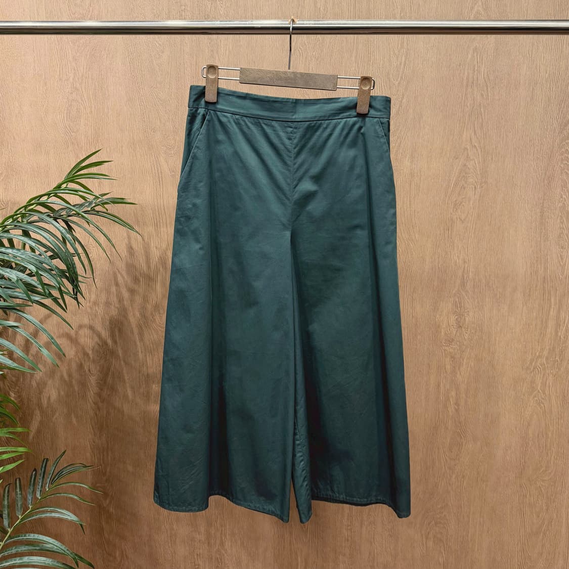 코스 코튼 스커트 팬츠 사이드 히든 지퍼 디테일 와이드핏 딥그린 상품이미지1