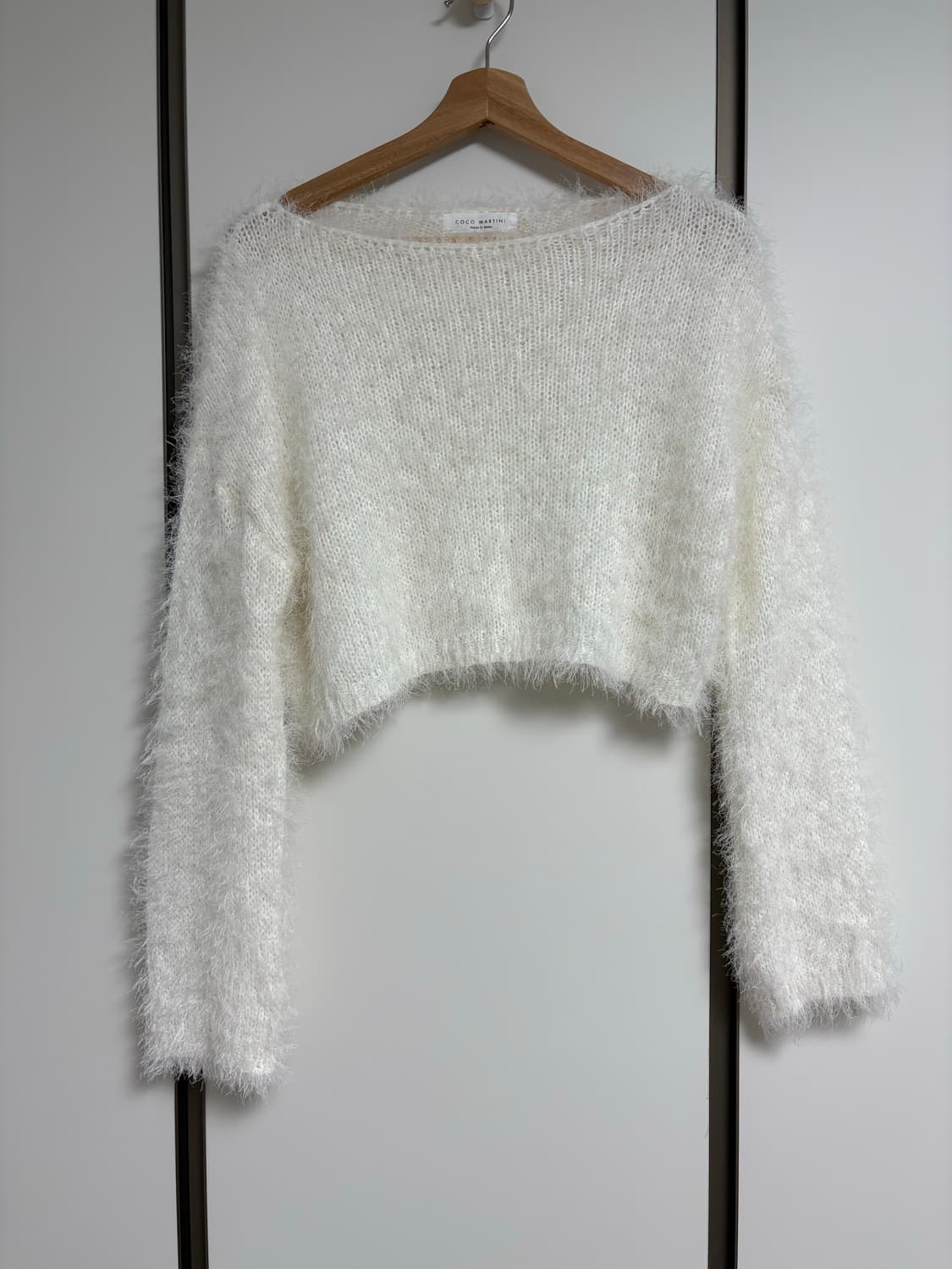 앙고라 화이트 크롭 니트 상품이미지1