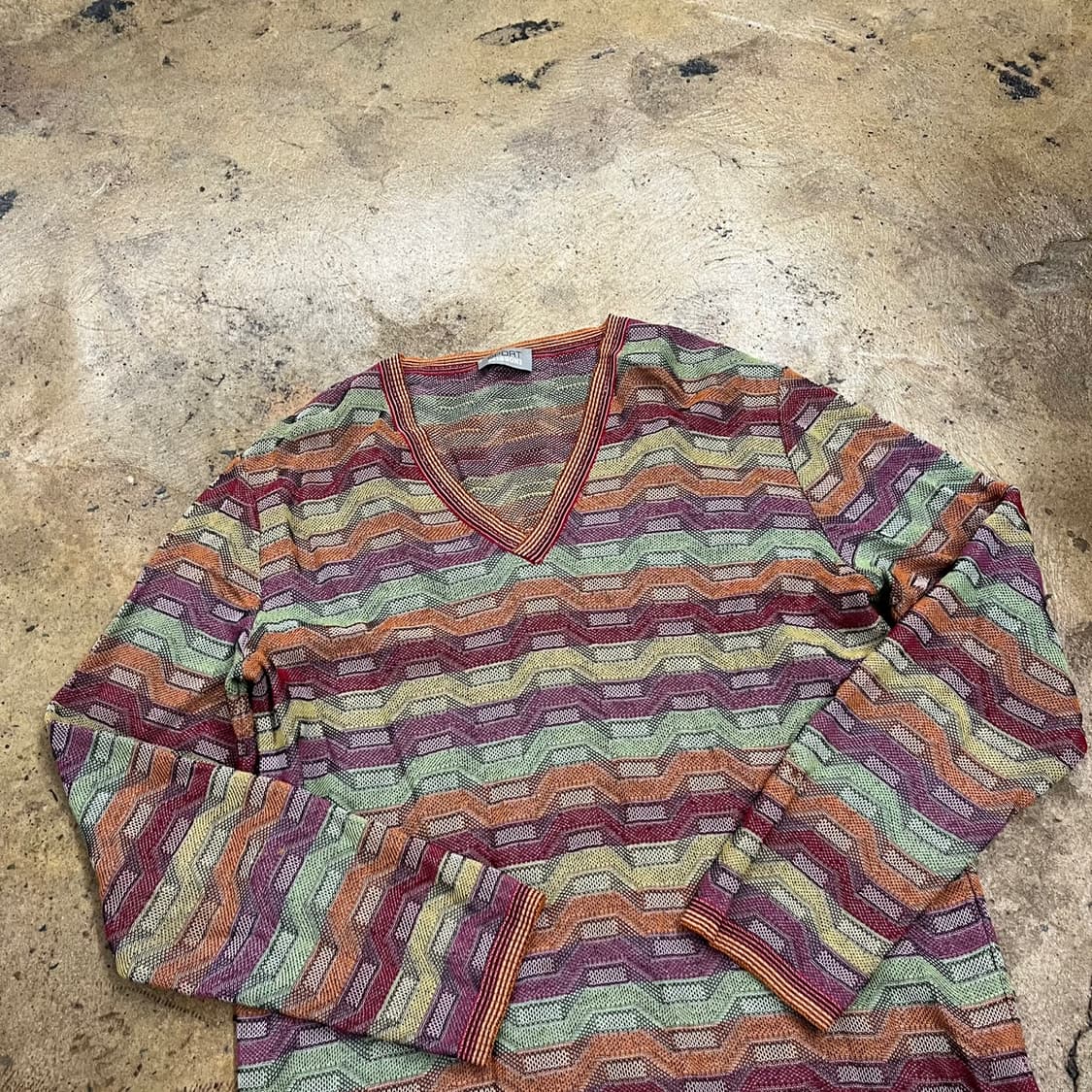 [정품] 미쏘니 브이넥 케이블 니트 긴팔티 b17 상품이미지1