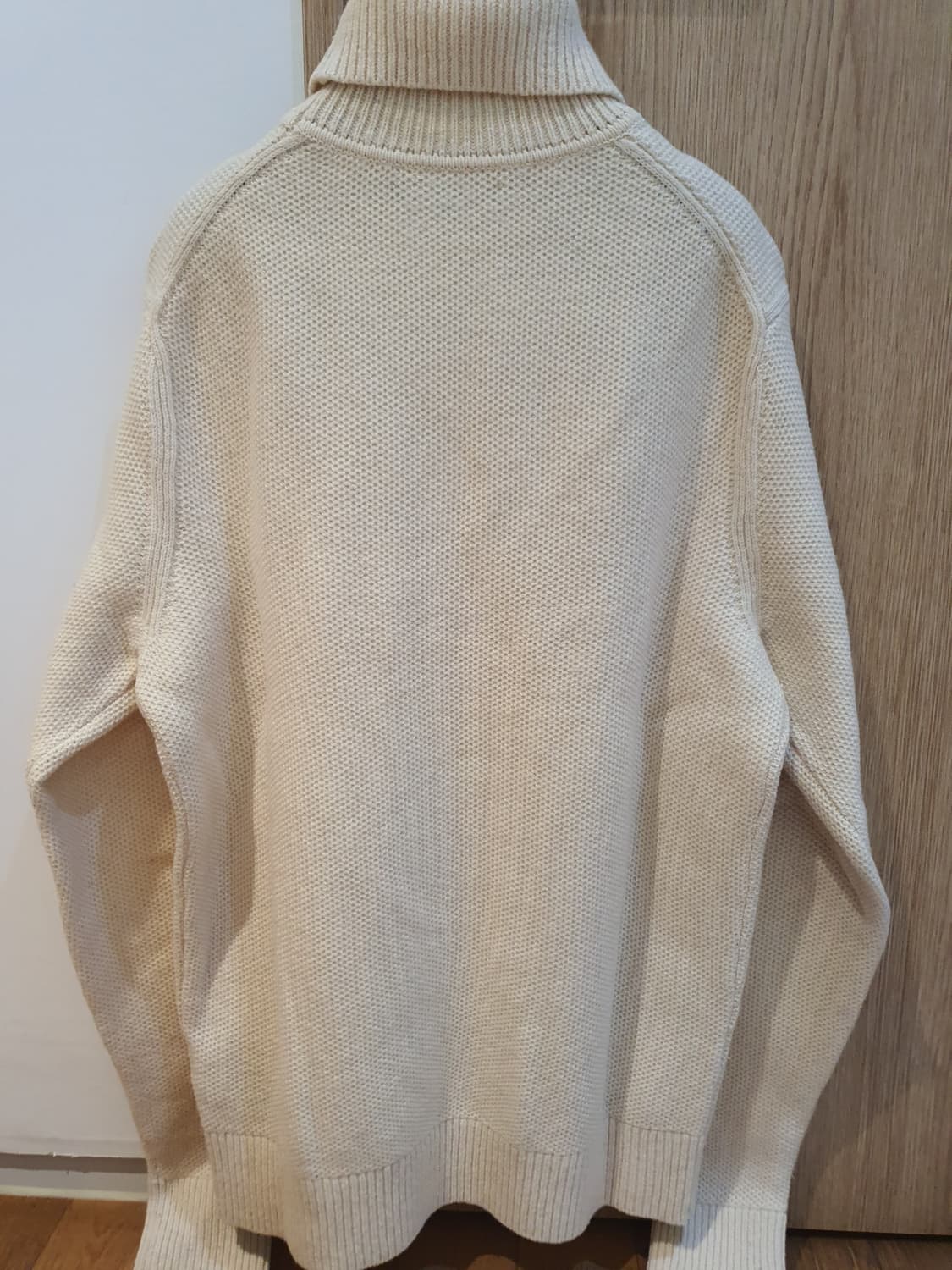 타미힐피거 아이보리색 터틀넥 니트 스웨터 판매합니다! 상품이미지3