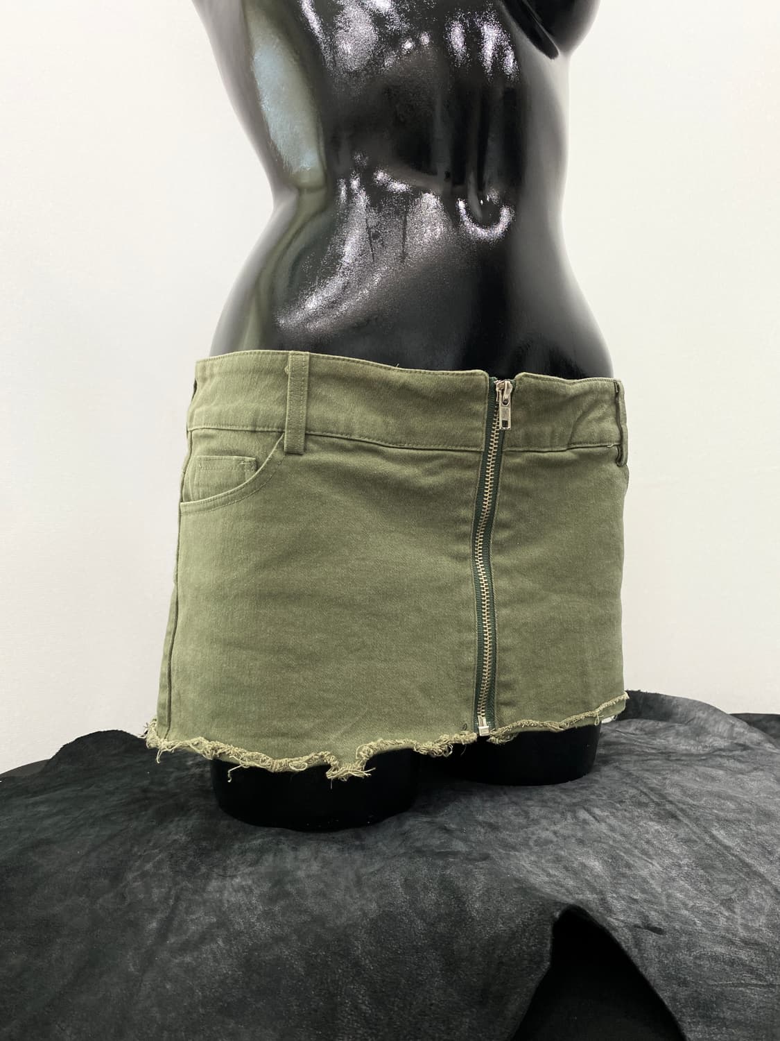 Low-rise 2-way Zip Shorts Skirt 상품이미지2