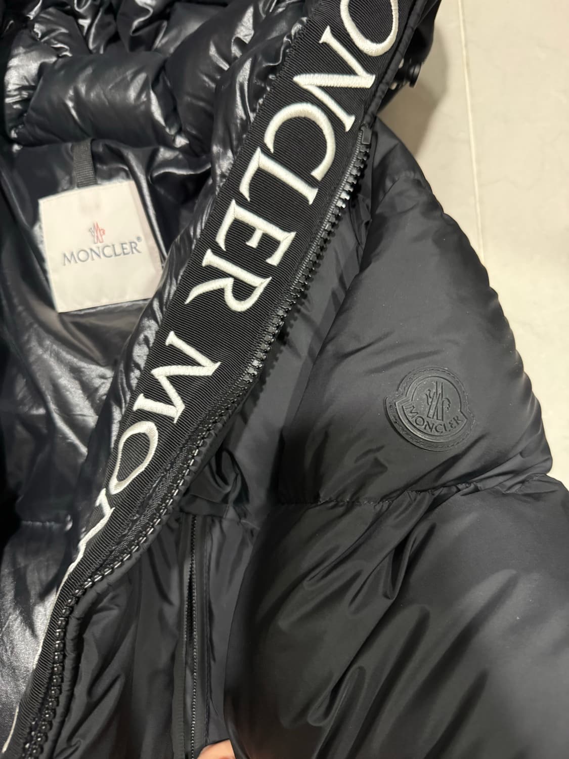 [당일출고,4사이즈] 몽클레어 몽클라 패딩 상품이미지3