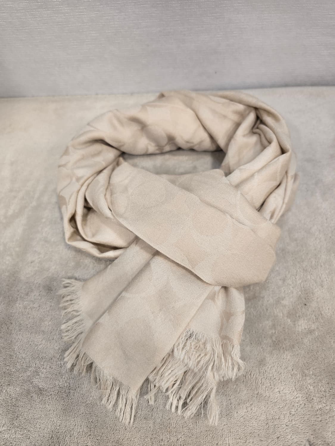 코치 남여공용 울 실크 혼방 머플러 겸 숄 상품이미지2