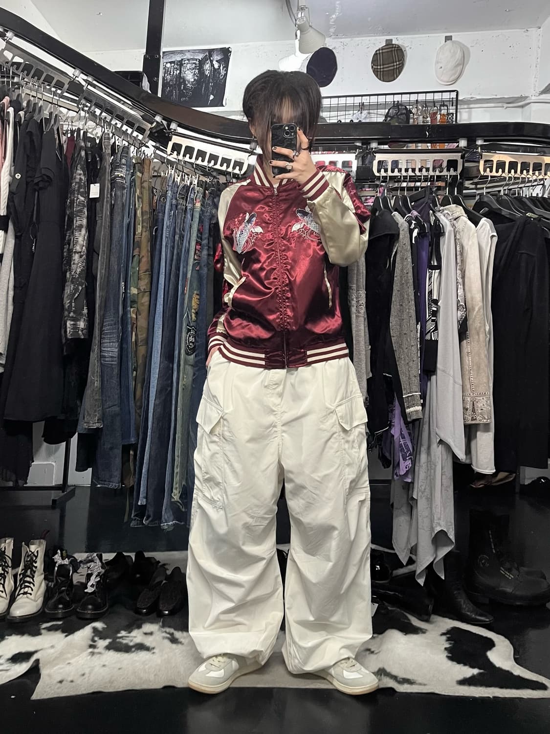 화이트 벌룬핏 카고팬츠 상품이미지1