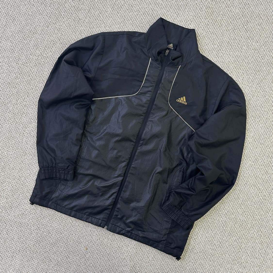 100 아디다스 금색 로고 바람막이 자켓 0423D 상품이미지1