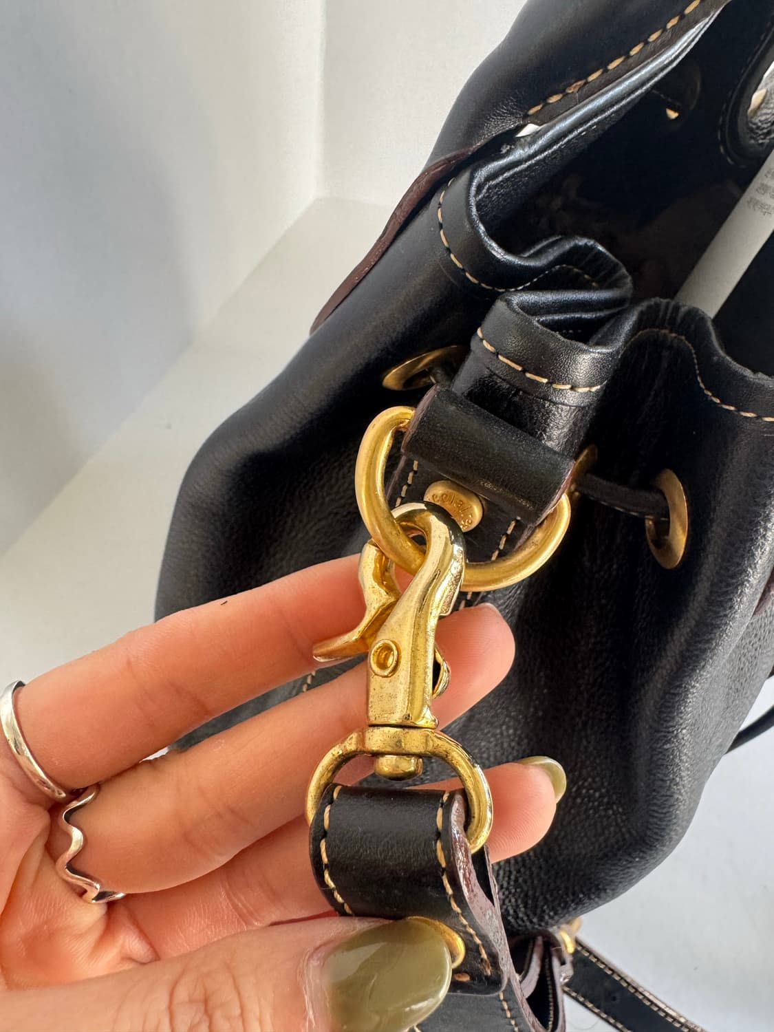 Marie Claire Paris Gold Logo Bucket Bag  상품이미지6