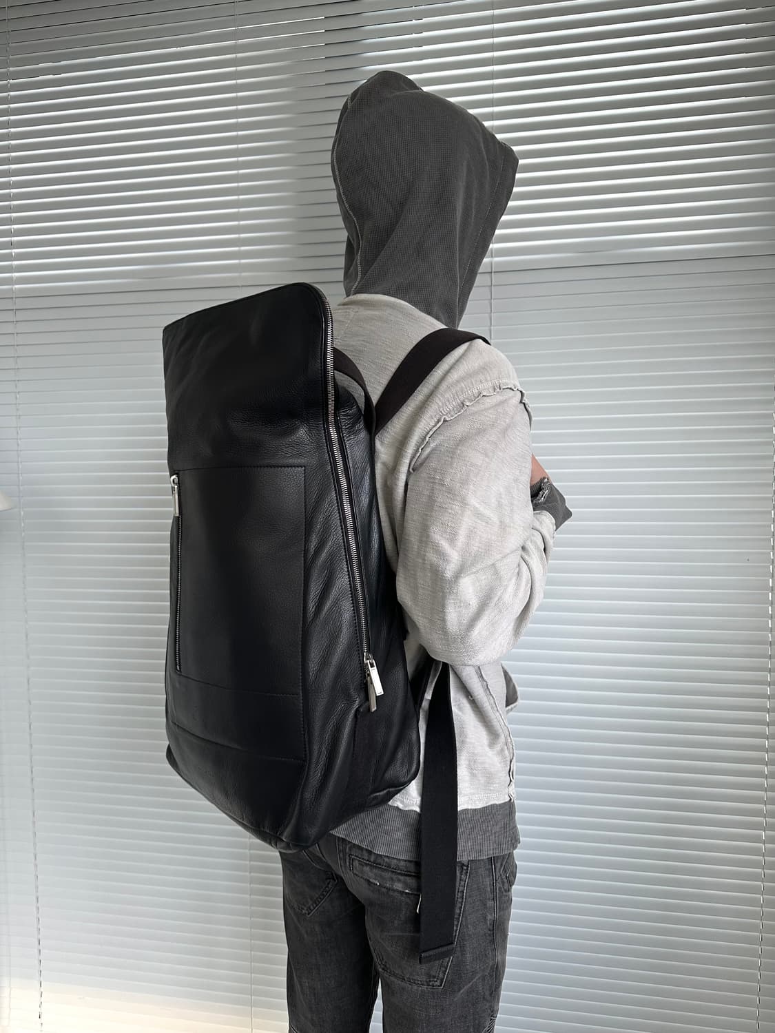 릭오웬스 카고 집업 레더 백팩 상품이미지2