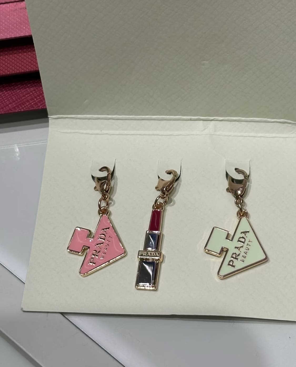 프라다 뷰티 키링 3종 상품이미지1