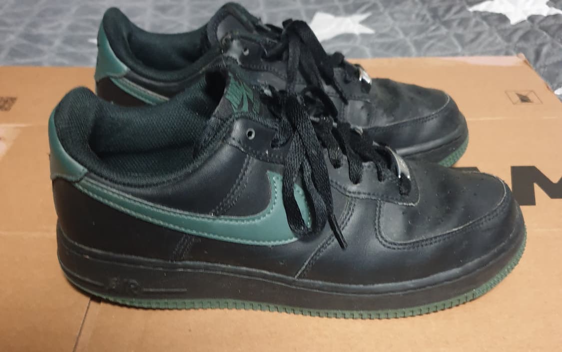 나이키 에어포스1 블랙 빈티지 그린 스니커즈 (255) 상품이미지1
