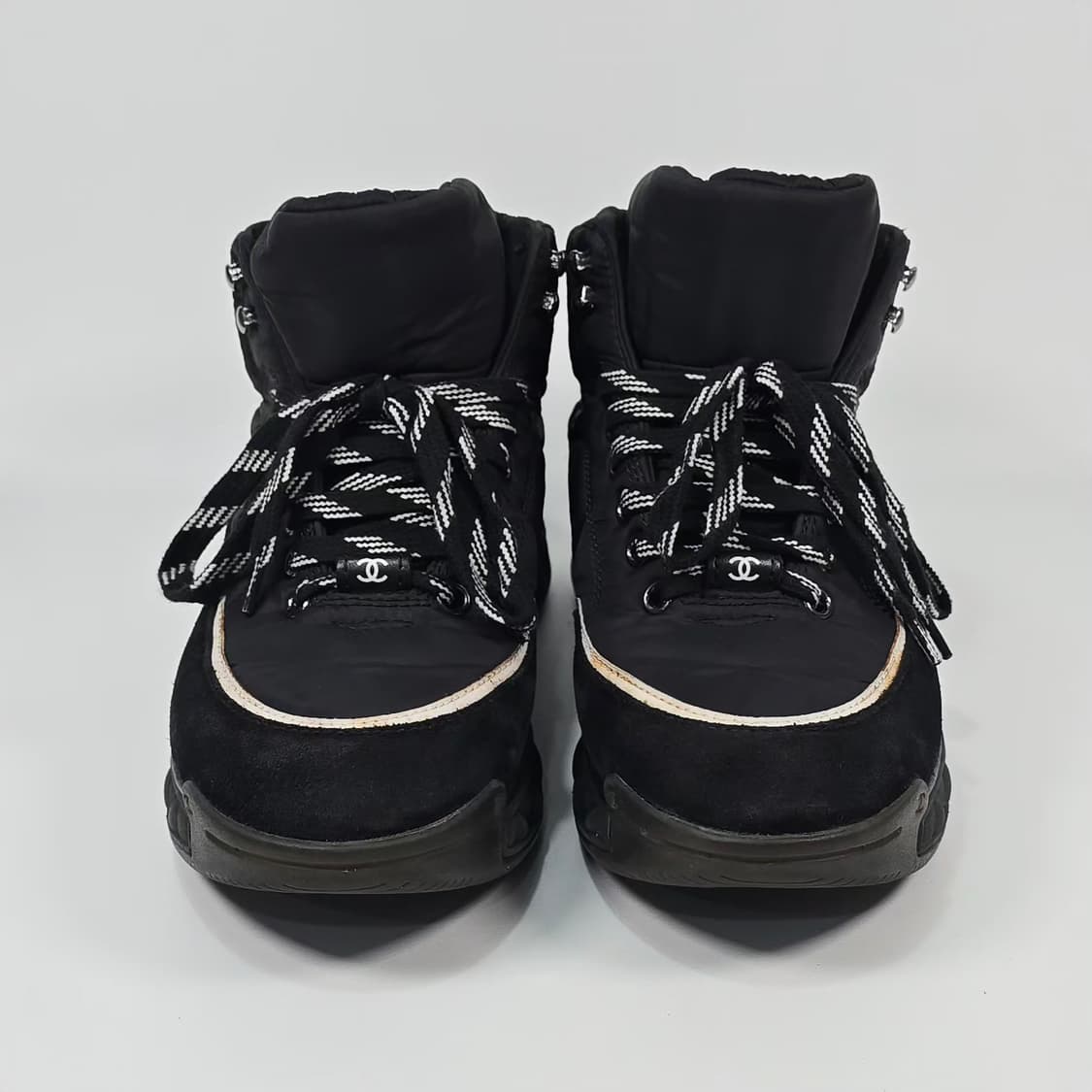 샤넬 패브릭 스웨이드 패딩 스니커즈 ( 245 ) 상품이미지2