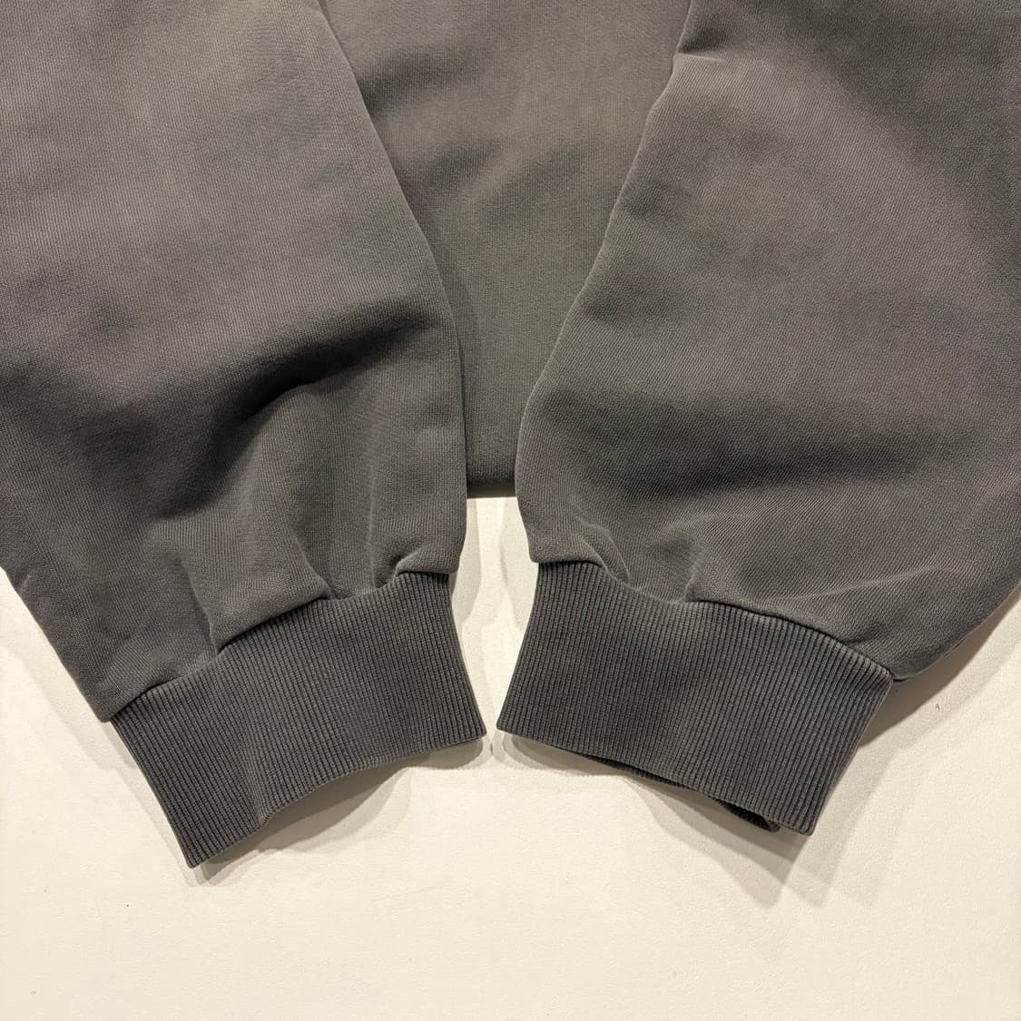 [L] 20FW juunj 준지 가먼츠다잉 후드티 차콜 그레이 D958 상품이미지7