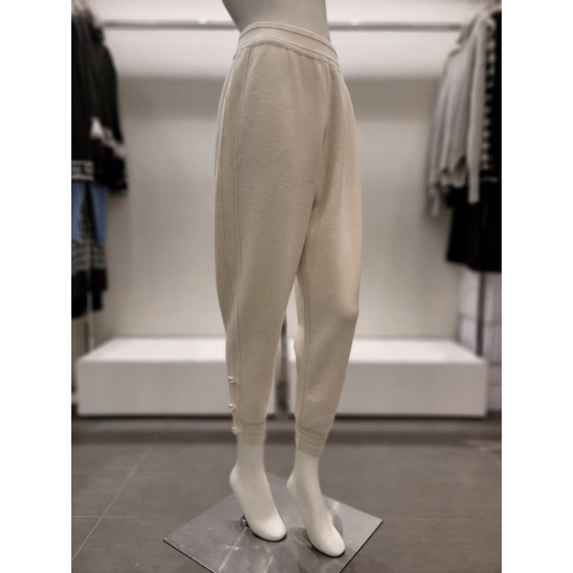 오즈세컨 펄 포인트 니트 조거 팬츠 상품이미지1