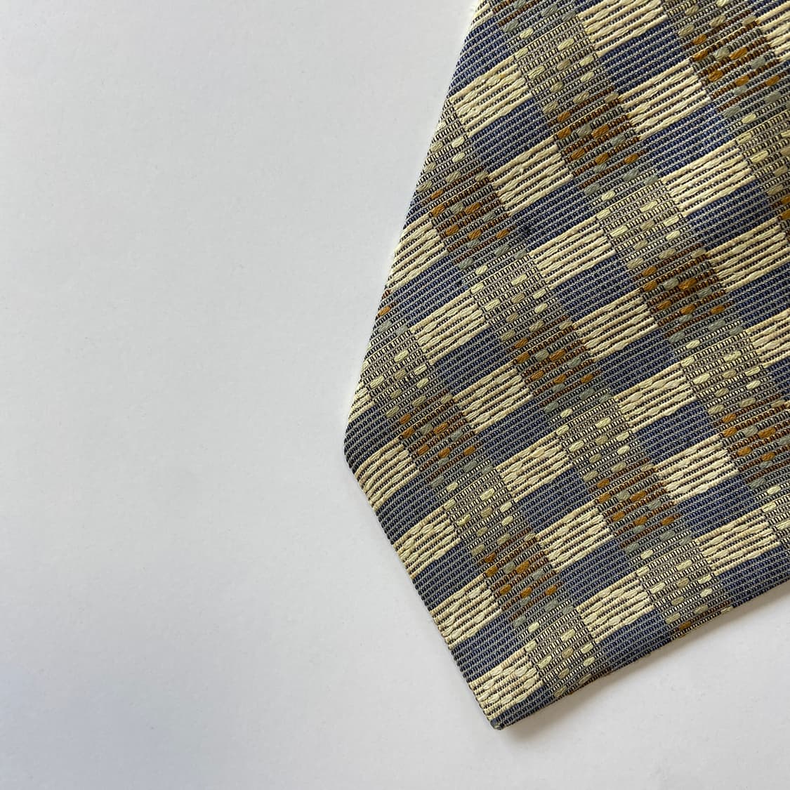 이세이미야케 정품 명품넥타이 (isseymiyake) 상품이미지8