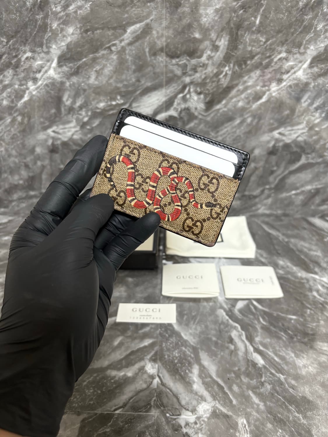 구찌 스네이크 카드지갑 상품이미지1