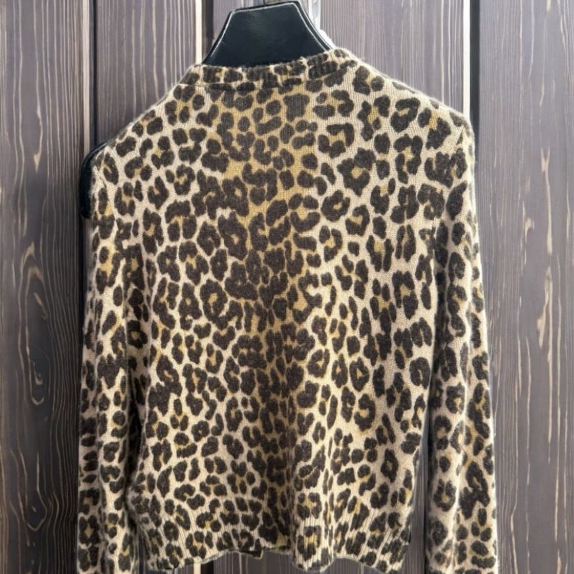 [수지님 착용] 셀린느 24fw 캐시미어 레오파드 가디건 상품이미지9