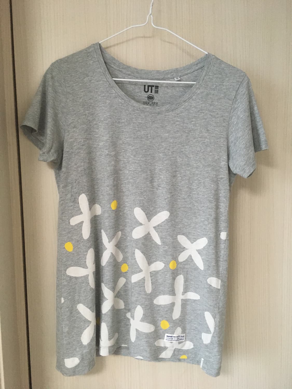 Uniqlo x sousou flower pattern T 상품이미지1