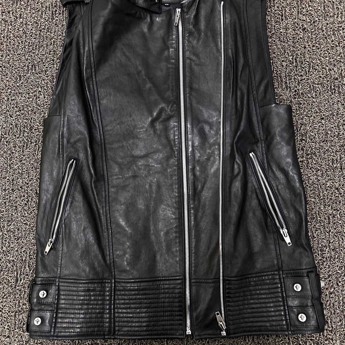 패리스힐튼 여성 양가죽 베스트 조끼 블랙 55사이즈 상품이미지4