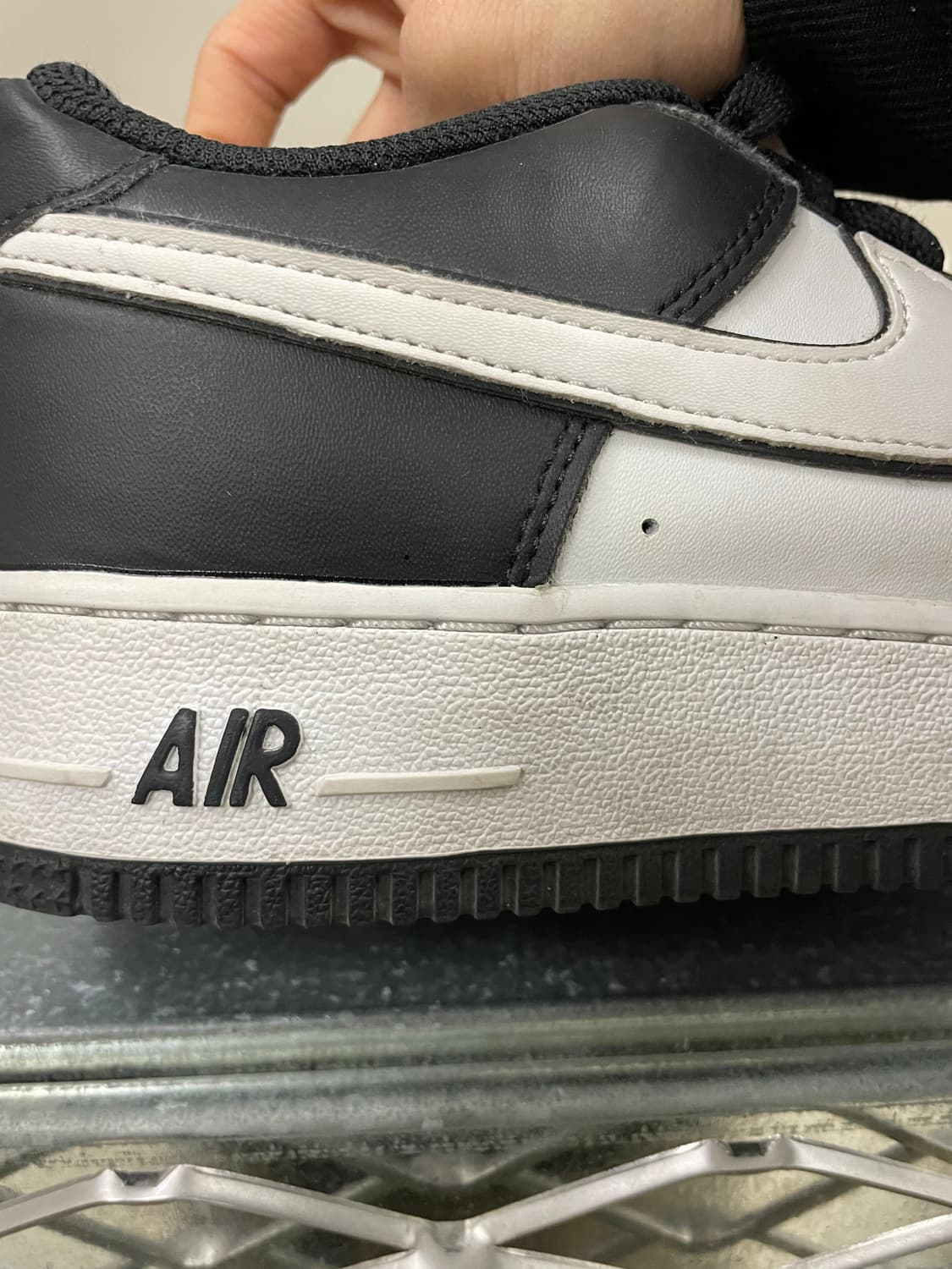 나이키 에어포스1 LV8 2 블랙화이트 250 (gr-4685) 상품이미지9