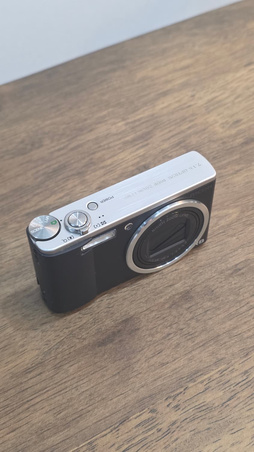 Ricoh R8 장원영 카메라로 유명한 빈티지 카메라 작례 O 상품이미지3
