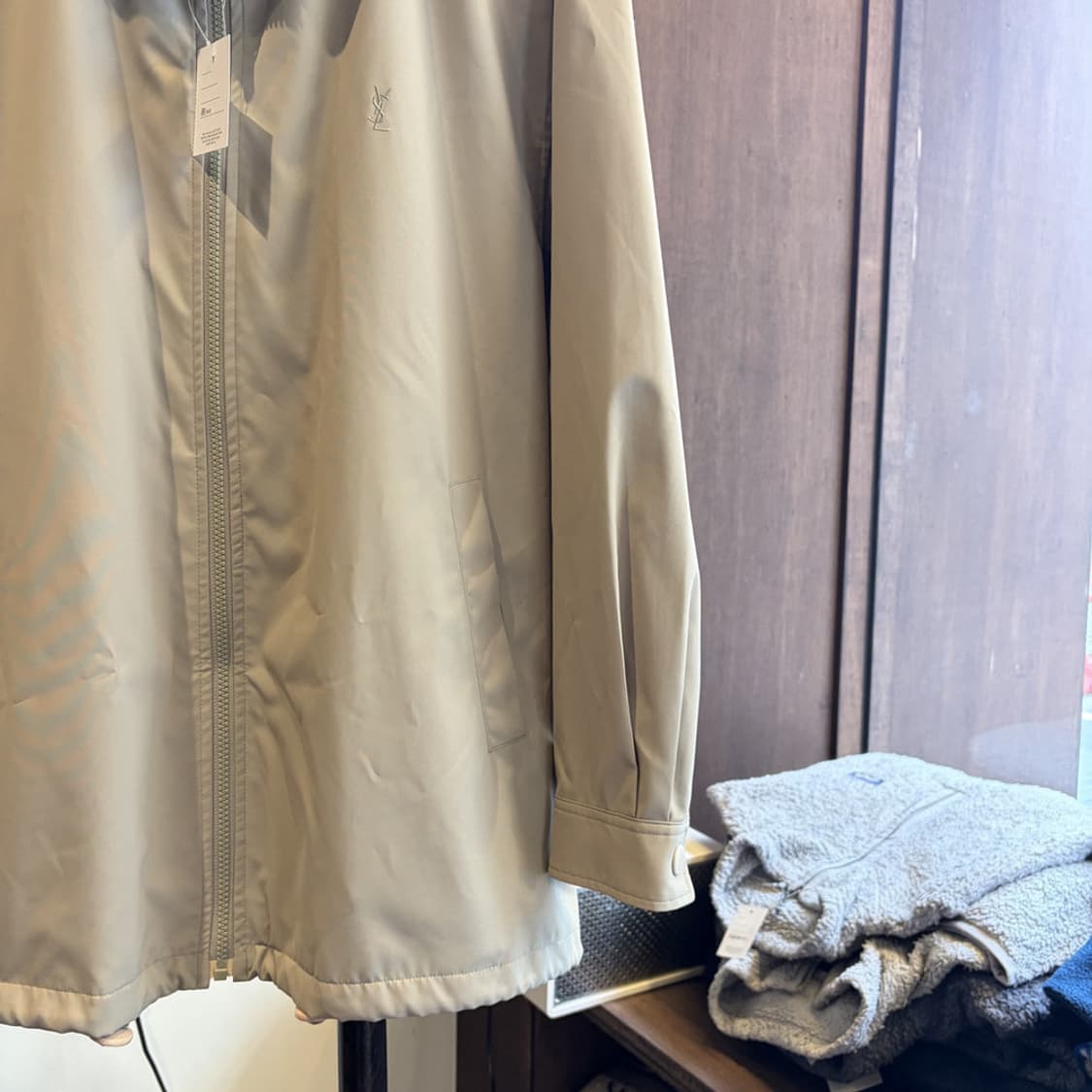 16352 - 입생로랑 베이지 폴리 후드 자켓 상품이미지4