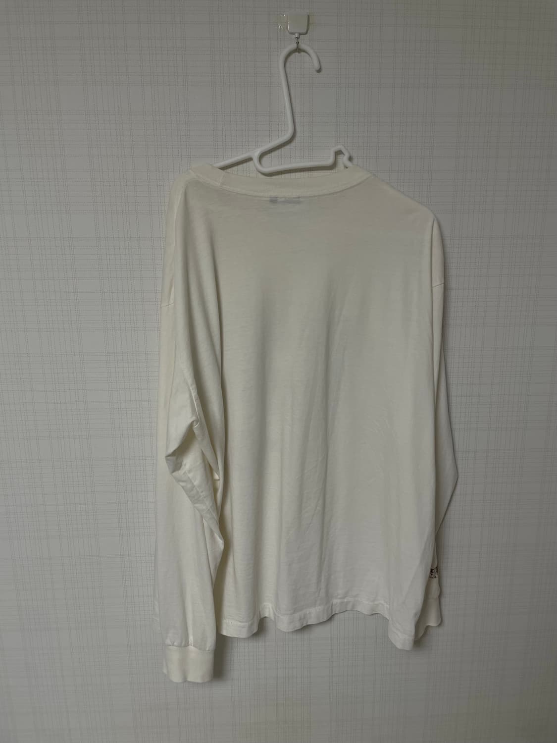 폴리테루 그래픽 롱슬리브 프렌드 유즈드 화이트 상품이미지2