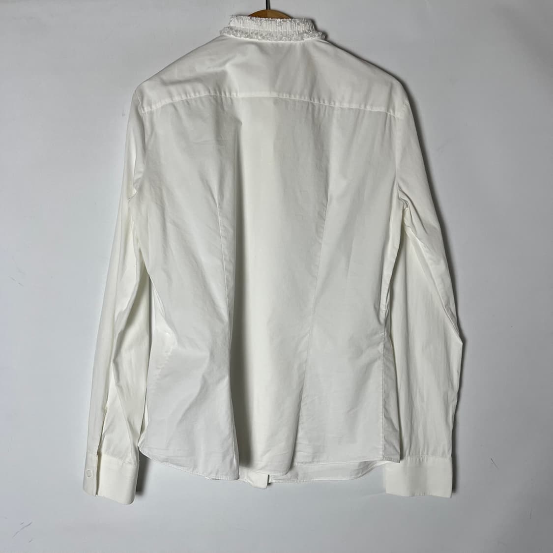 [Jil Sander] 질샌더 히든버튼 러플드 블라우스 상품이미지2