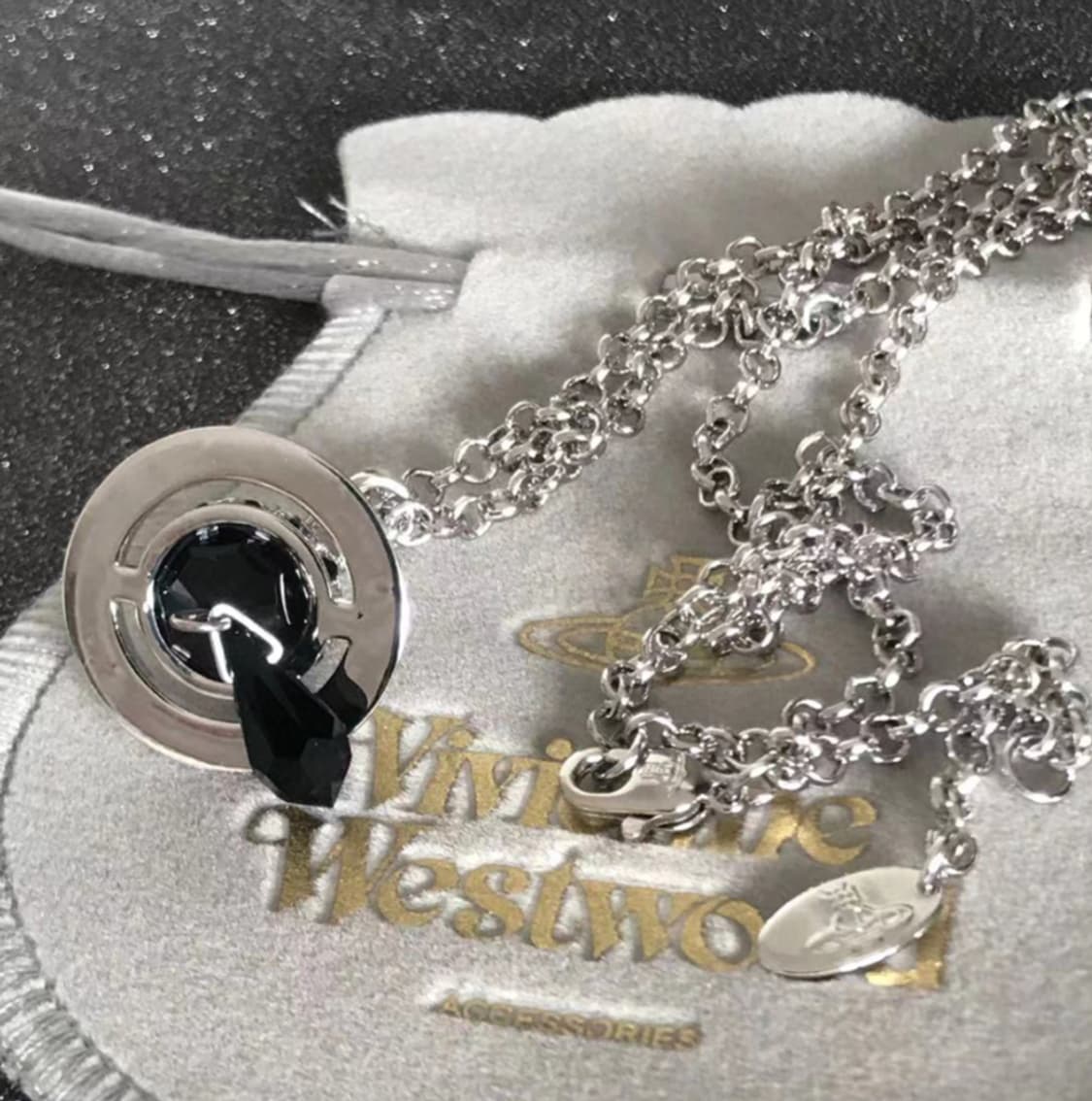 비비안 웨스트우드 아카이브 블랙 크리스탈 3d 드롭 orb 팬던트 목걸이 상품이미지4